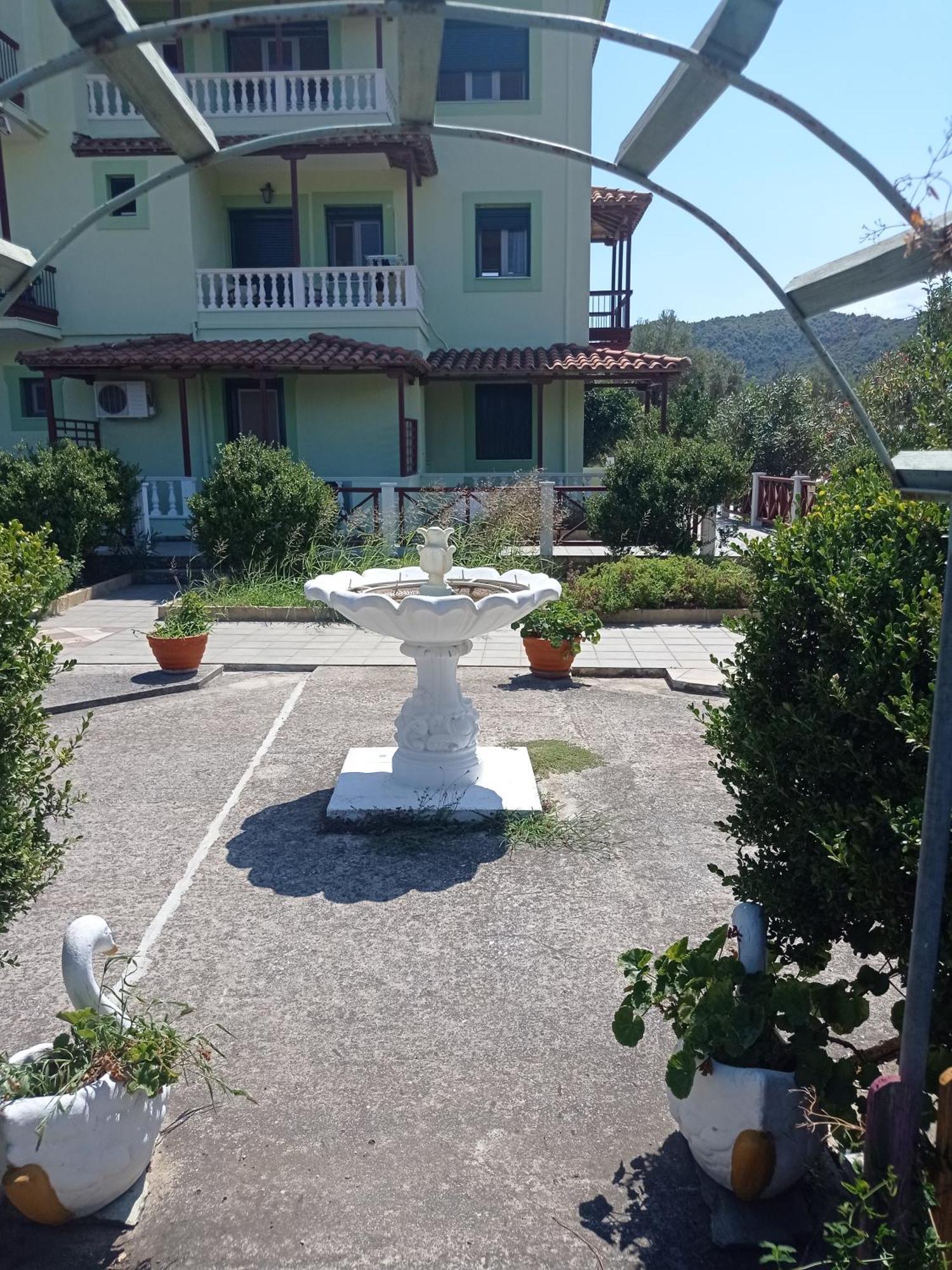 Alexandros Rooms & Studios Skopelos Dış mekan fotoğraf